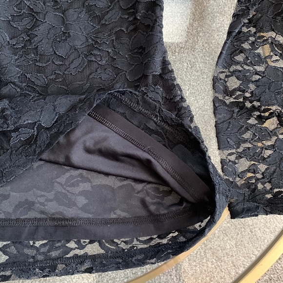 Banana Republic Lace Top - Picture 9 of 13